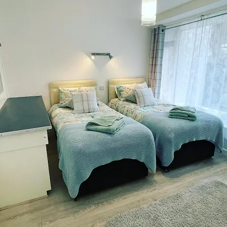 3, The Anchorage Porth Way, Porth, Newquay Tr7 3nr * Saint Columb Minor